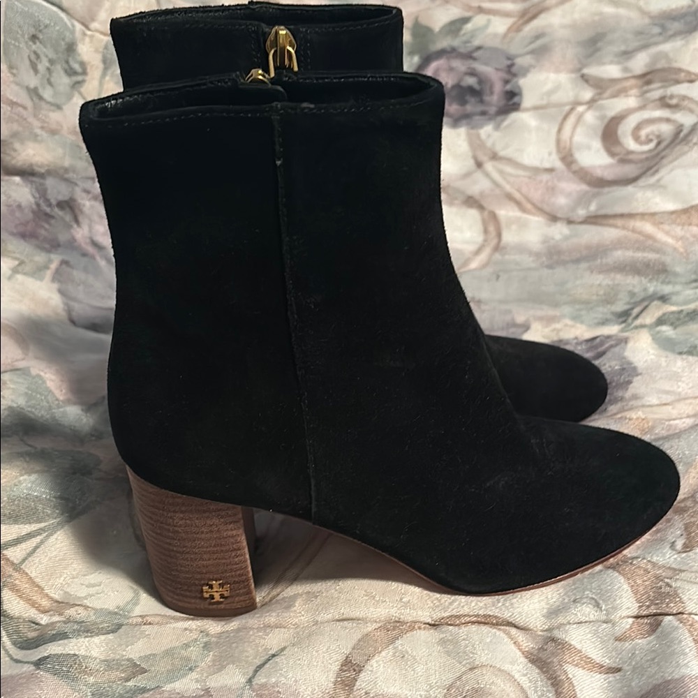 Tory Burch Black Suede Ankle Boots size 5M